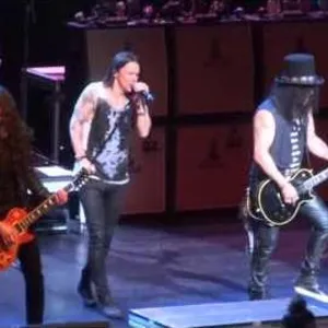 Slash featuring Myles Kennedy